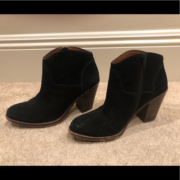 *LUCKY BRAND SUEDE SIZE 6.5 BOOTIES* - Picture 1 of 1
